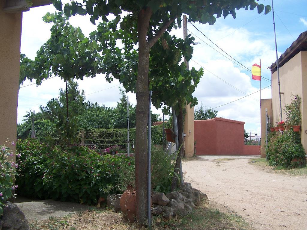 Albergue Turistico Torre De Sabre El Cubo de Tierra del Vino Exterior photo