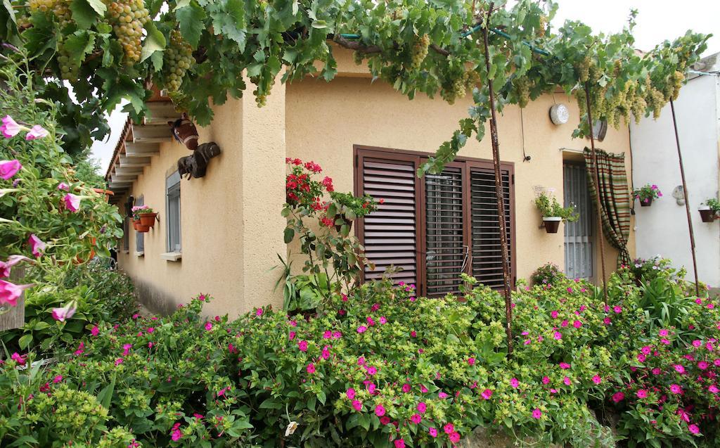 Albergue Turistico Torre De Sabre El Cubo de Tierra del Vino Exterior photo